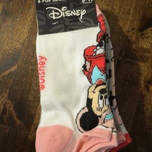 Disney “Mickey and Minnie” 6 Pairs Women’s Low-Cut Socks Size 9-11